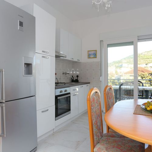 Apartament cu terasă cu 1 camera pentru 3 pers. AS-1093-a