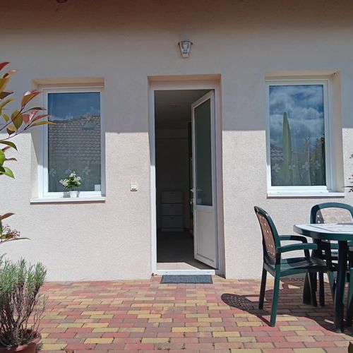 Apartman pro 4 os. se 2 ložnicemi s výhledem do zahrady přízemní