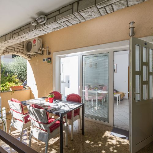 Apartament cu aer condiționat cu terasă cu 1 camera pentru 2 pers. A-2216-c