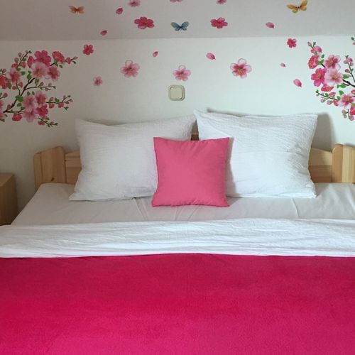 Apartament confort standard Plus pentru 8 pers. (se inchirieaza doar integral)