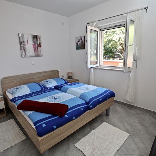 Apartament cu aer condiționat cu balcon cu 1 camera pentru 3 pers. A-11228-c