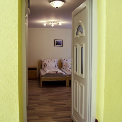 Apartament junior la parter cu 1 camera pentru 2 pers. (se poate solicita pat suplimentar)