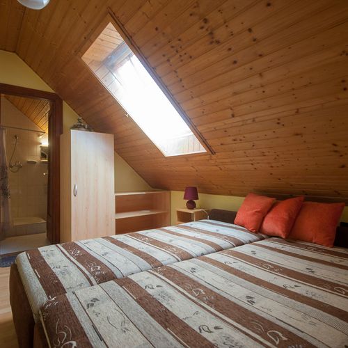 Apartament cu baie cu 1 camera pentru 2 pers.