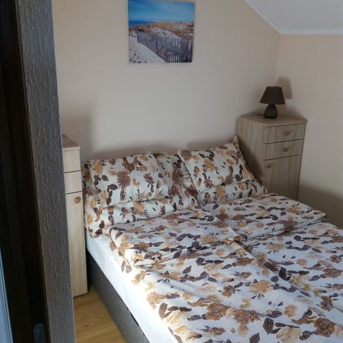 Apartament la etaj cu vedere spre oraș cu 2 camere pentru 4 pers.