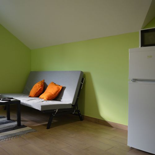 Apartament la etaj b cu 2 camere pentru 3 pers.