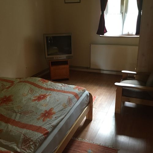 Casă de vacanță familial(ă) cu vedere spre cetate pentru 8 pers. (se inchirieaza doar integral)