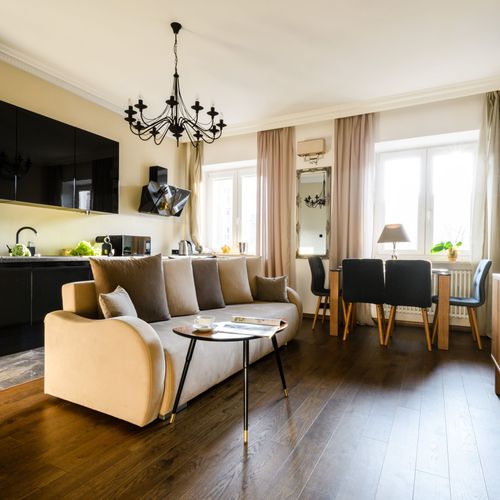 Apartament 4-osobowy Business Deluxe z 2 pomieszczeniami sypialnianymi