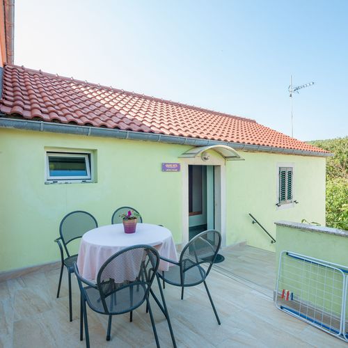 Apartament cu aer condiționat cu vedere spre mare cu 1 camera pentru 4 pers. A-8124-c