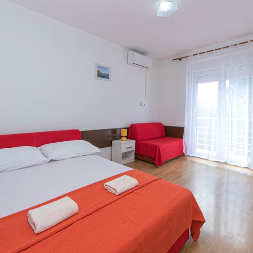 Apartament cu aer condiționat cu balcon cu 1 camera pentru 3 pers. A-5198-c
