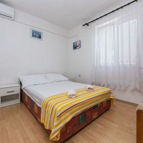 Apartament cu aer condiționat cu terasă cu 1 camera pentru 2 pers. AS-5198-c