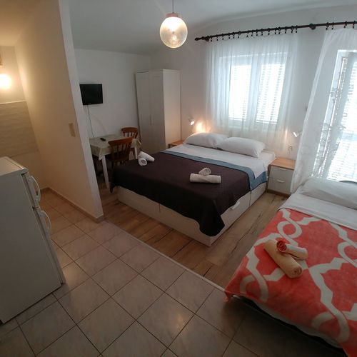 Apartament 3-osobowy z klimatyzacją z widokiem na morze z 1 pomieszczeniem sypialnianym AS-443-c