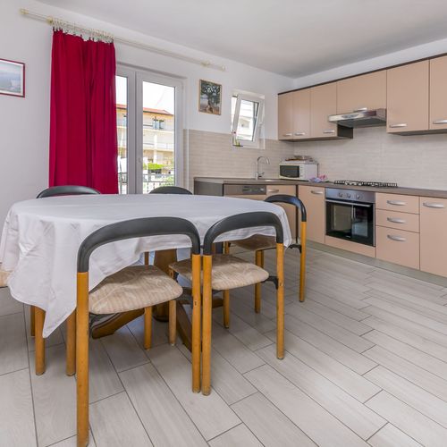 Apartament cu 4 camere pentru 8 pers.