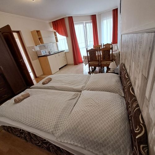 Apartament standard cu terasă pentru 2 pers. (se inchirieaza doar integral)