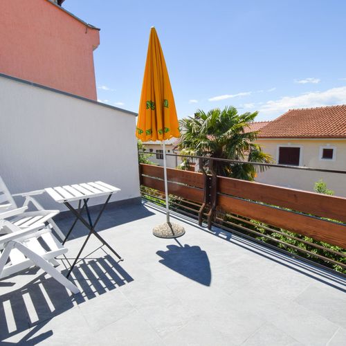 Apartament cu balcon cu duș cu 1 camera pentru 2 pers.