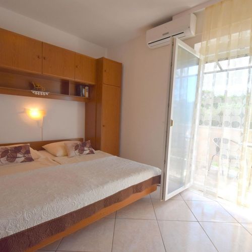 Apartament cu balcon cu aer condiționat cu 1 camera pentru 2 pers.