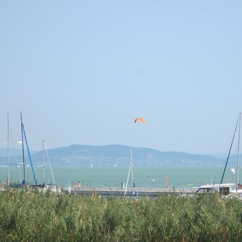 Rodinný Apartman pro 6 os. se 3 ložnicemi s výhledem na jezero