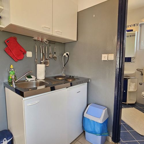 Apartament cu balcon cu aer condiționat cu 2 camere pentru 3 pers.
