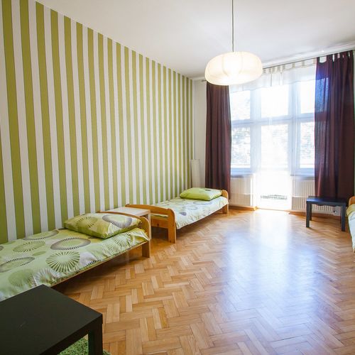 Pokój 3-osobowy z balkonem ze wspólną łazienką