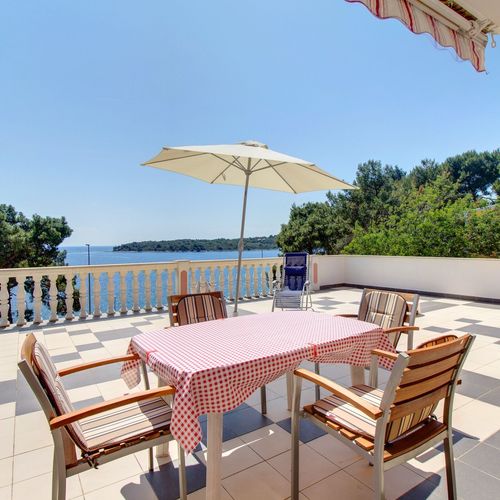 Apartament cu aer condiționat cu vedere spre mare cu 1 camera pentru 4 pers. A-2489-c