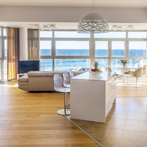 Apartament 6-osobowy z klimatyzacją z widokiem na morze z 3 pomieszczeniami sypialnianymi