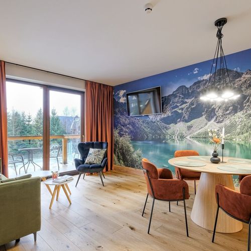 Apartament la etaj cu vedere spre curte cu 3 camere pentru 6 pers.