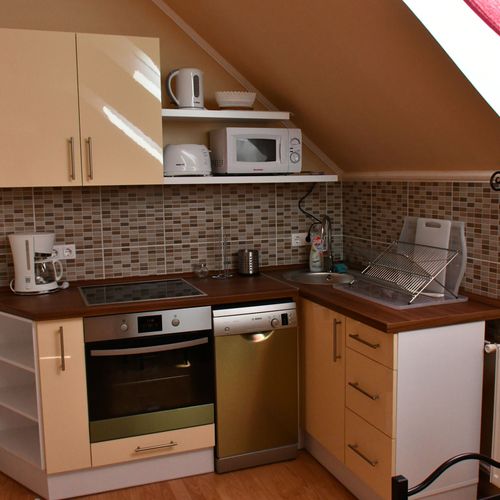 Apartament 6-osobowy na poddaszu z klimatyzacją z 2 pomieszczeniami sypialnianymi
