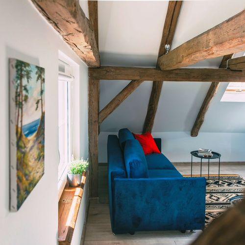 Apartament la mansardă cu terasă cu 2 camere pentru 4 pers.