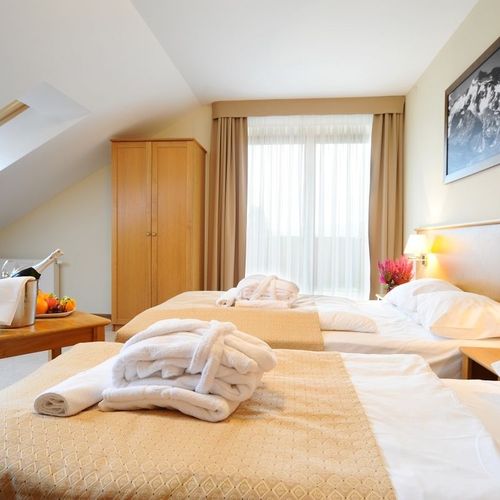 Pokój 2-osobowy z balkonem z widokiem na góry (możliwa dostawka)