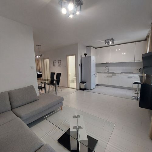 Apartament cu balcon cu aer condiționat cu 2 camere pentru 4 pers.