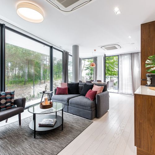 Apartament 6-osobowy Deluxe z tarasem z 3 pomieszczeniami sypialnianymi