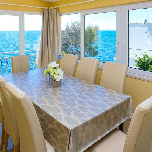 Apartament cu aer condiționat cu vedere spre mare cu 4 camere pentru 10 pers. A-4176-c