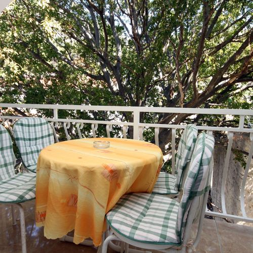 Apartament 4-osobowy z klimatyzacją z balkonem z 1 pomieszczeniem sypialnianym A-6658-b