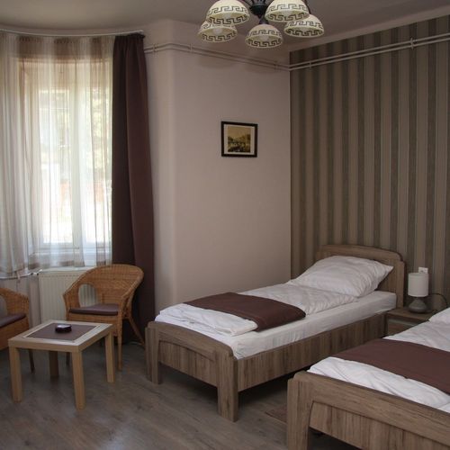 Apartament silver la parter cu 1 camera pentru 3 pers.