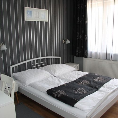 Apartament gold la parter cu 2 camere pentru 5 pers.