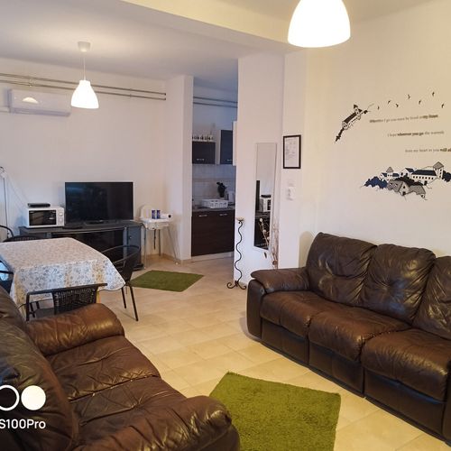 Apartament la parter a cu 2 camere pentru 8 pers.