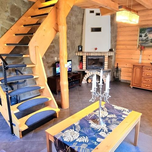 Casă de vacanță familial(ă) întreaga unitate pentru 8 pers. (se inchirieaza doar integral)
