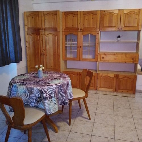 Apartament studio la parter cu 1 camera pentru 2 pers.
