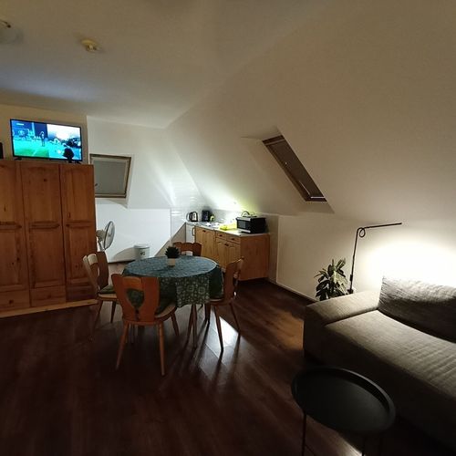 Apartament studio la etaj cu 1 camera pentru 2 pers.