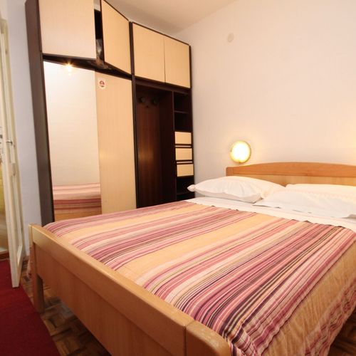 Apartament cu aer condiționat cu terasă cu 1 camera pentru 4 pers. A-8368-c
