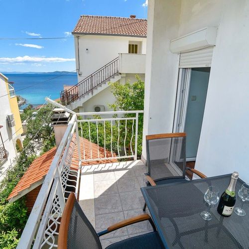 Apartament cu aer condiționat cu vedere spre mare cu 1 camera pentru 2 pers. A-8685-b