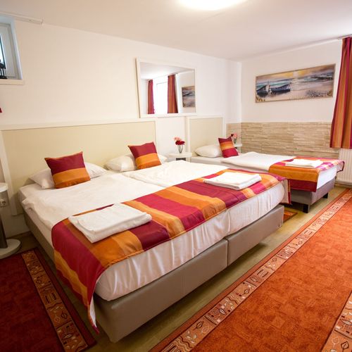 Apartament family la demisol cu 2 camere pentru 6 pers.