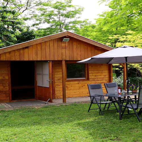 Cabană viktória cu vedere spre grădină pentru 4 pers. (se inchirieaza doar integral)