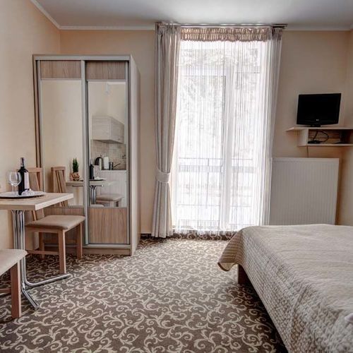 Apartament 2-osobowy na parterze z balkonem z 1 pomieszczeniem sypialnianym
