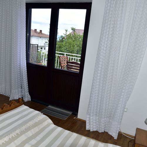 Apartament 4-osobowy na piętrze z widokiem na ogród z 2 pomieszczeniami sypialnianymi