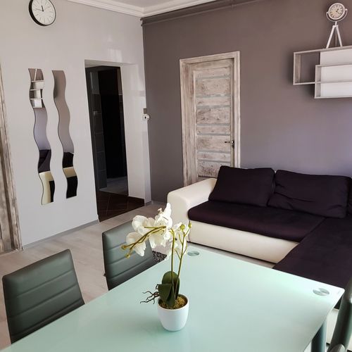 Apartament deluxe la parter pentru 11 pers. (se inchirieaza doar integral)