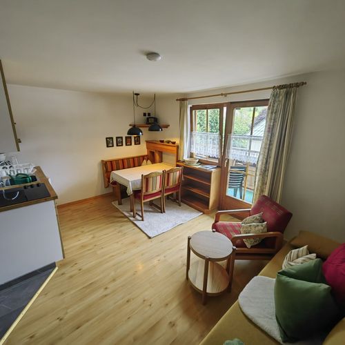 Apartament 3-osobowy na piętrze z widokiem na góry z 2 pomieszczeniami sypialnianymi
