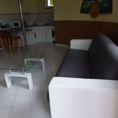 Apartament 3-osobowy na parterze z widokiem na dziedziniec z 2 pomieszczeniami sypialnianymi