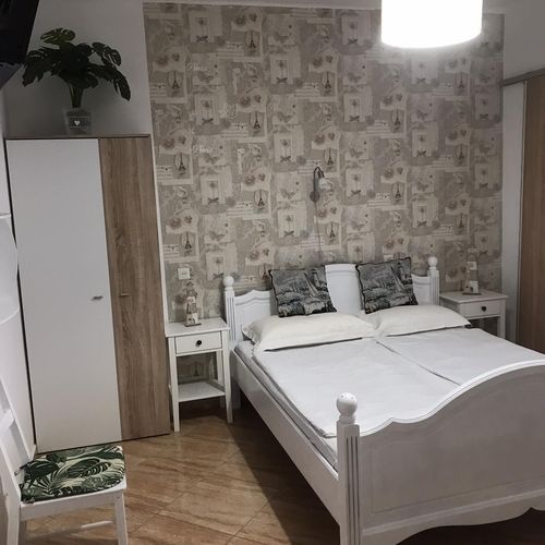 Apartament cu bucătărie proprie with private bathroom  cu 2 camere pentru 6 pers.