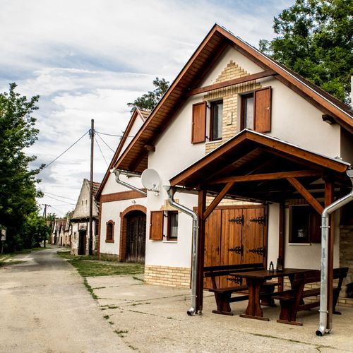 Casă de vacanță pentru 8 pers. (se inchirieaza doar integral) (se poate solicita pat suplimentar)