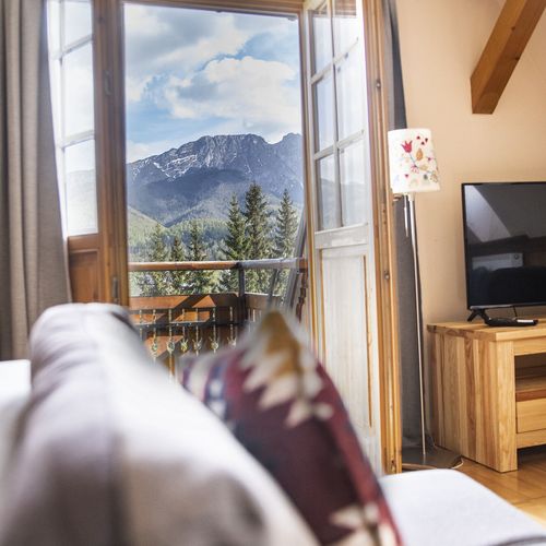 Apartman pro 4 os. se 2 ložnicemi s panoramou na poschodí